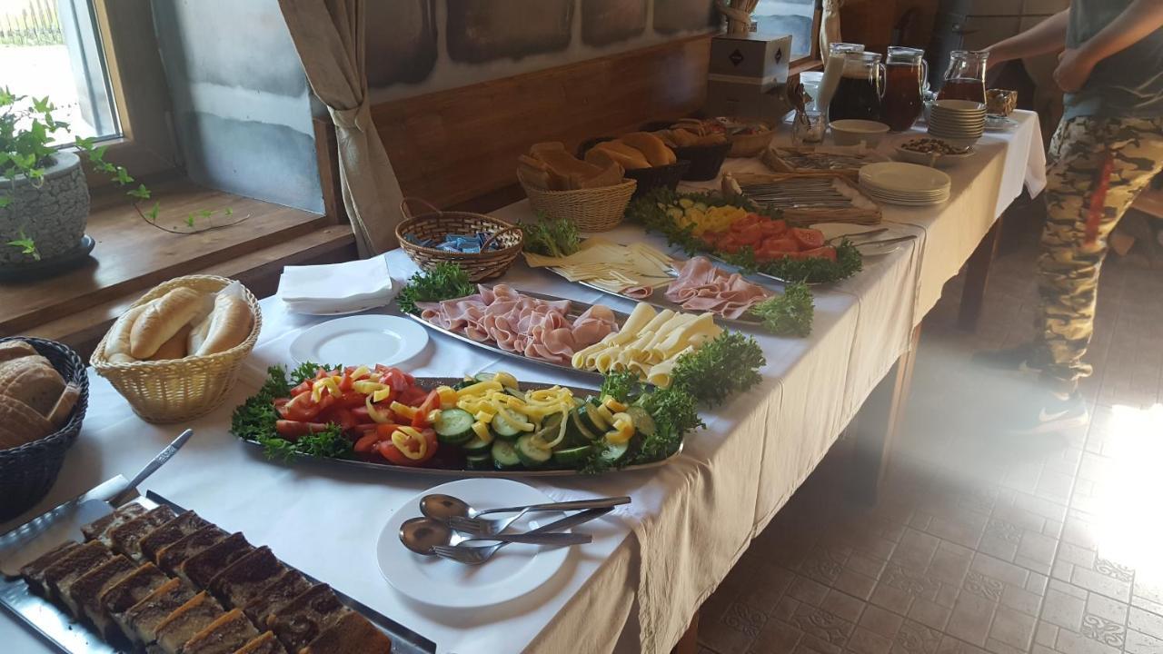 Hotel Camelot Tisá Zewnętrze zdjęcie
