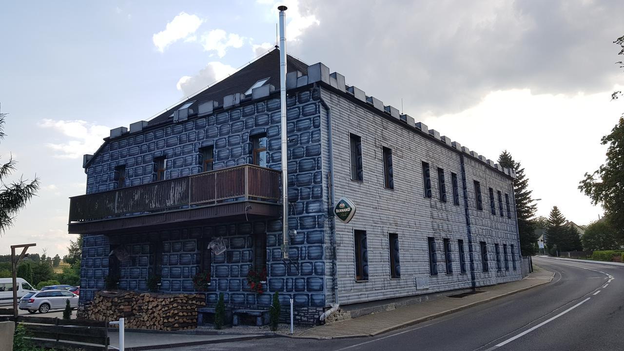 Hotel Camelot Tisá Zewnętrze zdjęcie