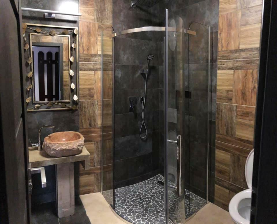 Hotel Camelot Tisá Zewnętrze zdjęcie