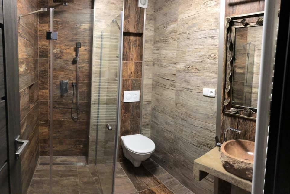 Hotel Camelot Tisá Zewnętrze zdjęcie